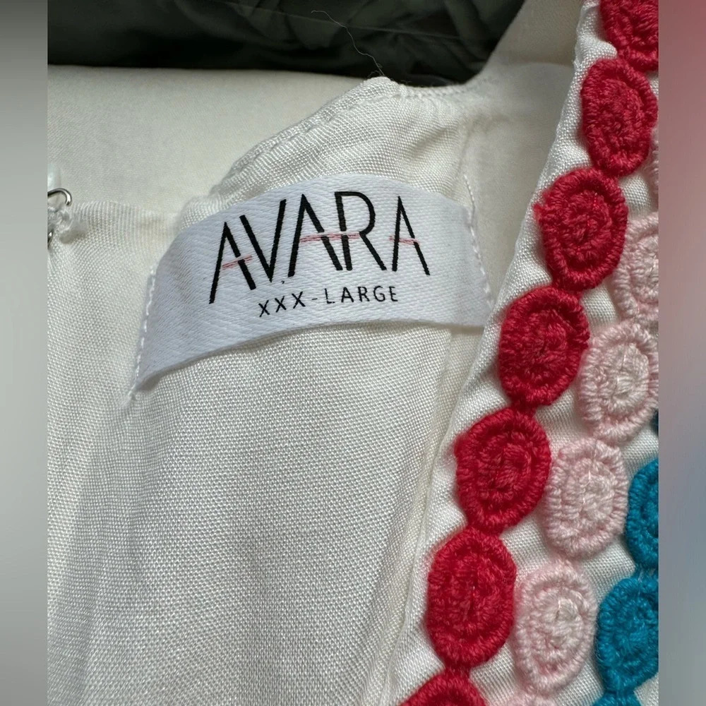 AVARA Women's White Short Sleeve Sleeve V-Neck Summer Blouse XXXLarge - Picture 3 of 11